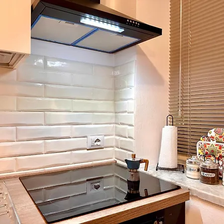 Apartment Il Cortiletto By Housilia Cefalu