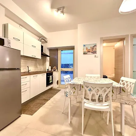 Il Cortiletto By Housilia Apartment Cefalu