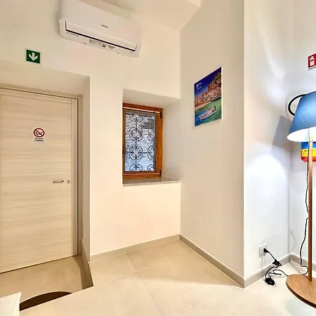 Il Cortiletto By Housilia Cefalu