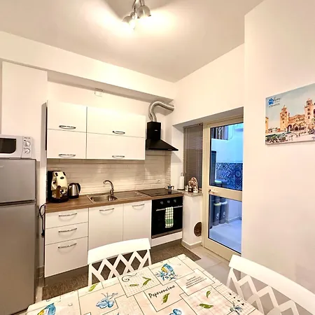 Il Cortiletto By Housilia Apartment Cefalu